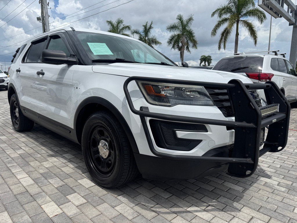 2017 Ford Explorer Image 1