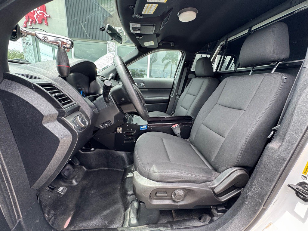2017 Ford Explorer Image 9