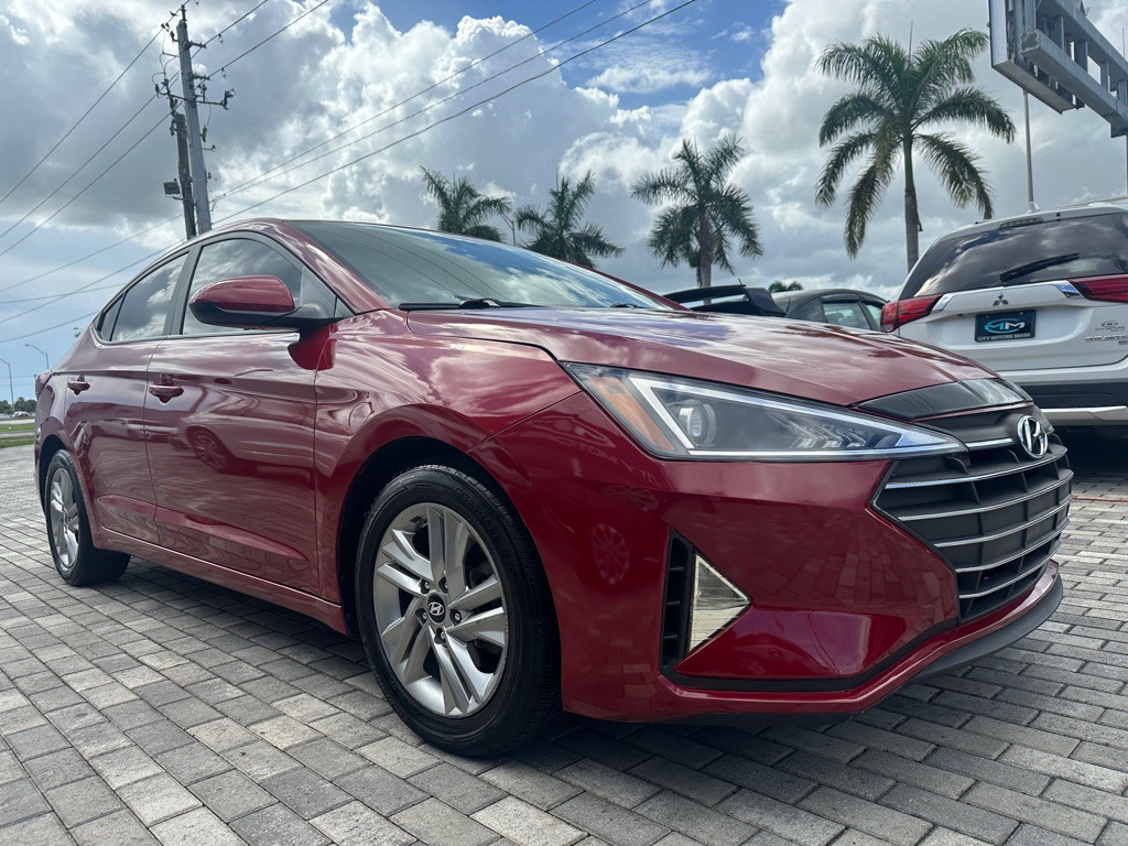 2019 Hyundai Elantra Image 1