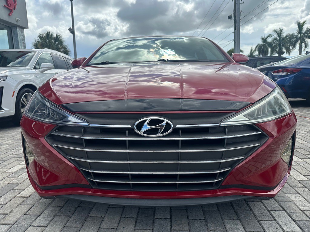 2019 Hyundai Elantra Image 2
