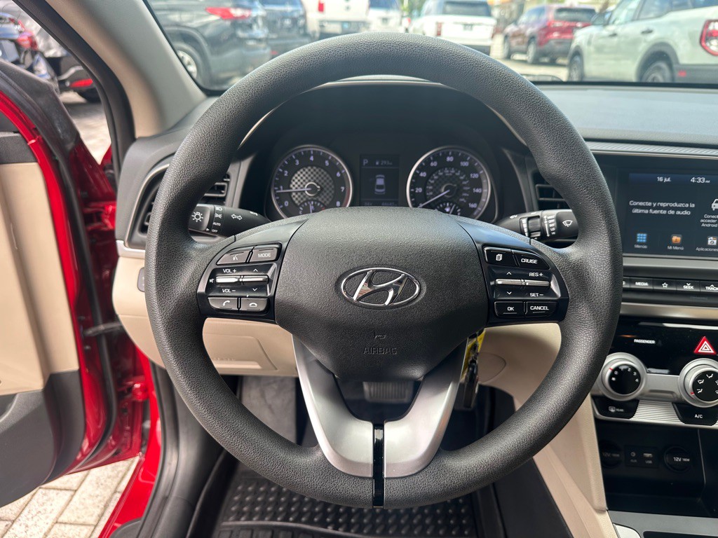 2019 Hyundai Elantra Image 13