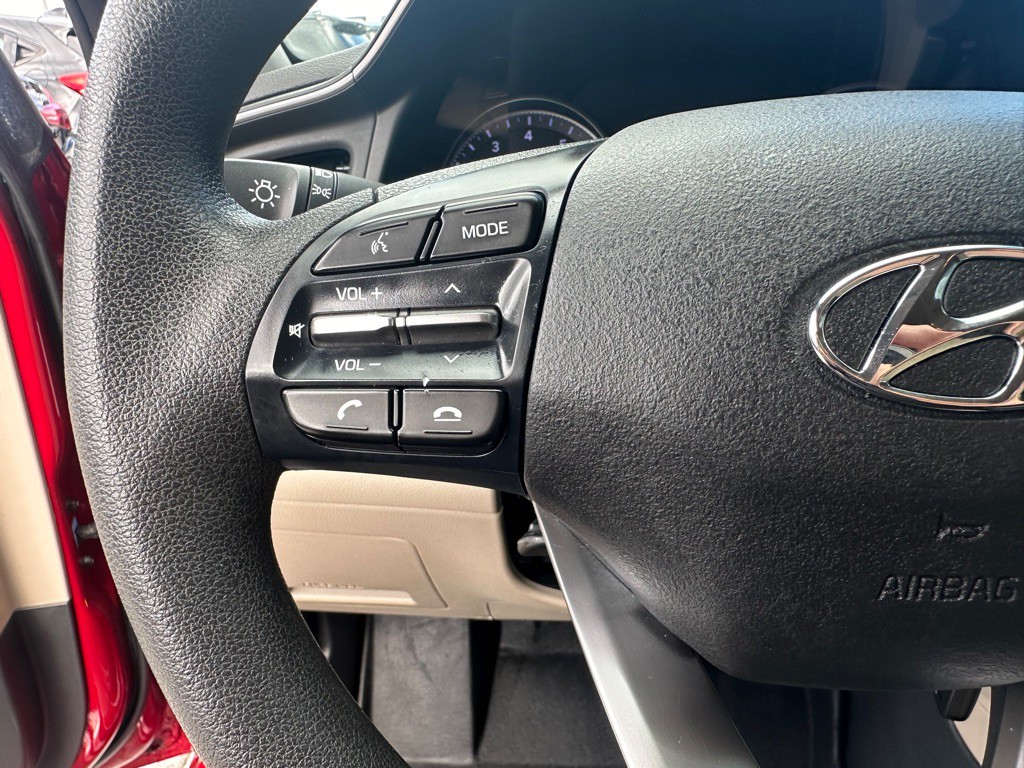 2019 Hyundai Elantra Image 14