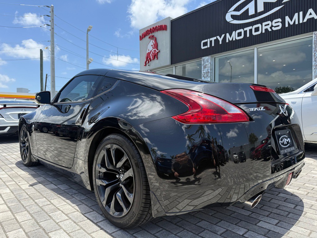 2018 Nissan 370Z Image 5