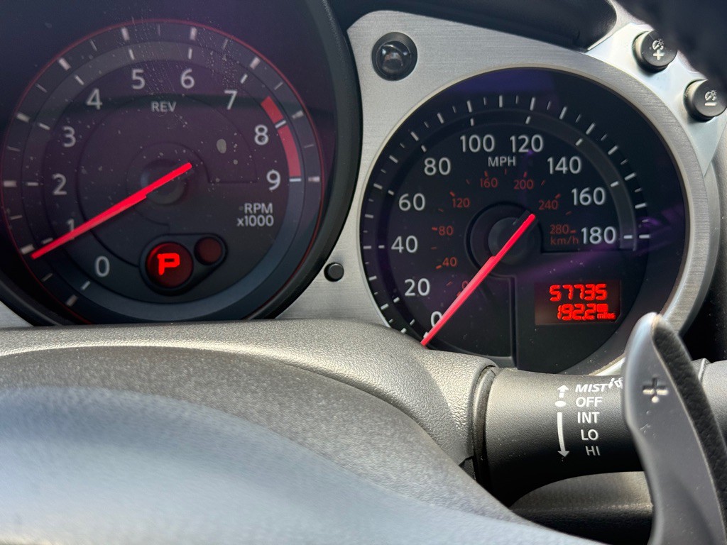 2018 Nissan 370Z Image 11
