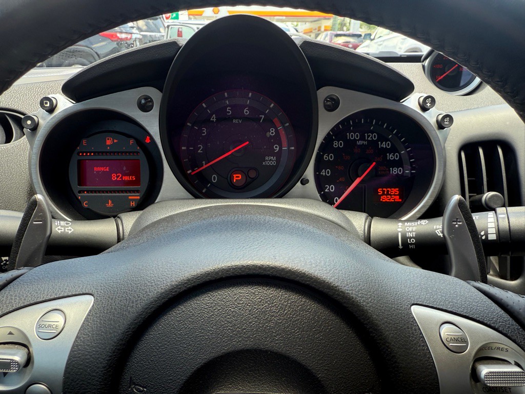 2018 Nissan 370Z Image 13