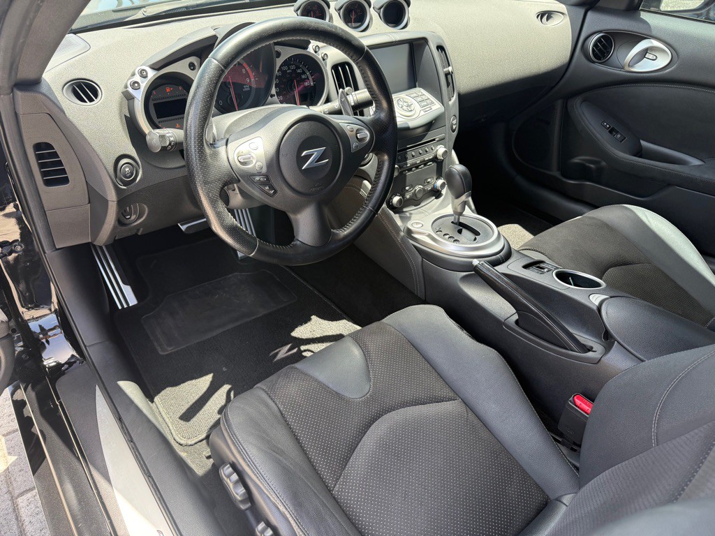 2018 Nissan 370Z Image 22