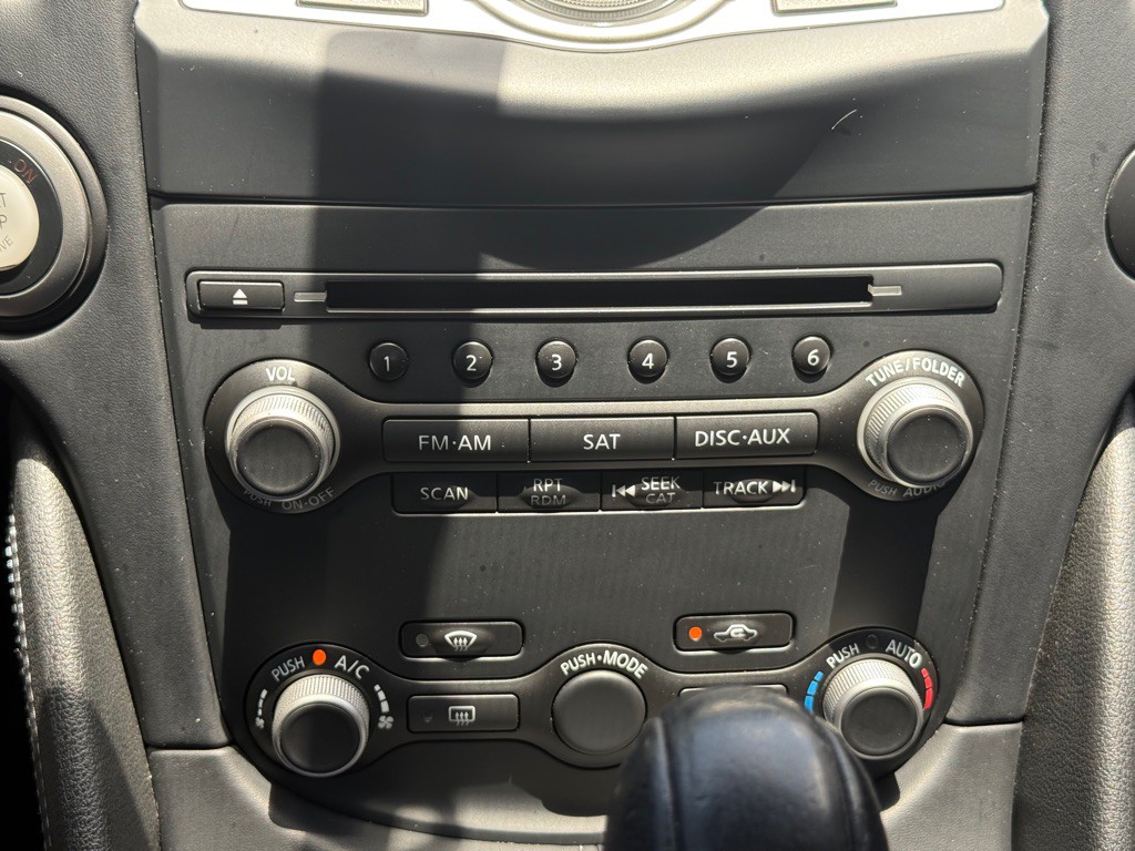2018 Nissan 370Z Image 24
