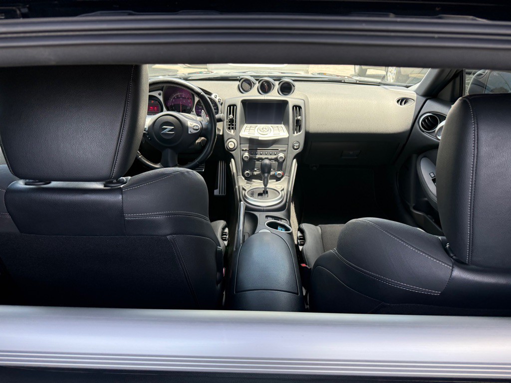 2018 Nissan 370Z Image 26