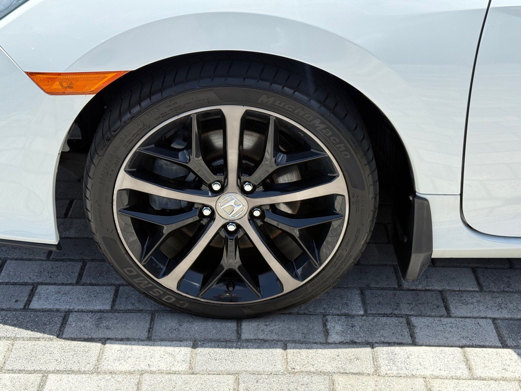 2019 Honda Civic Image 30