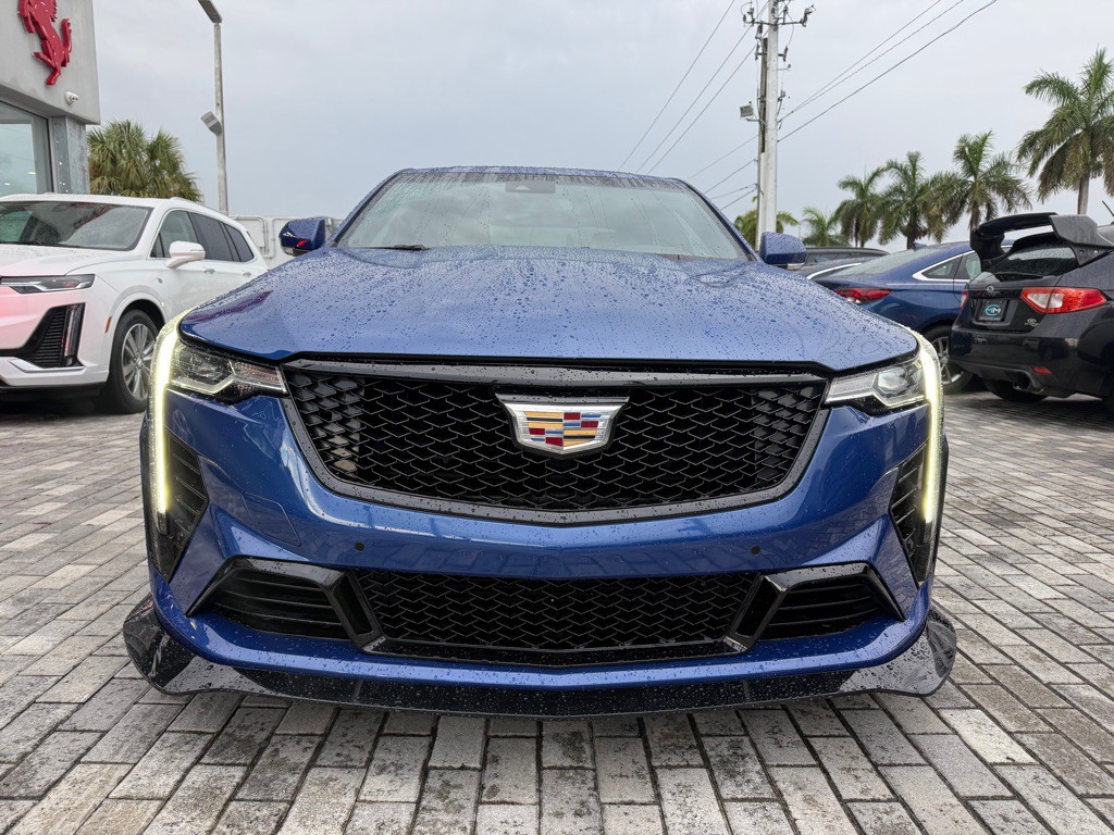 2024 Cadillac CT4 Image 2