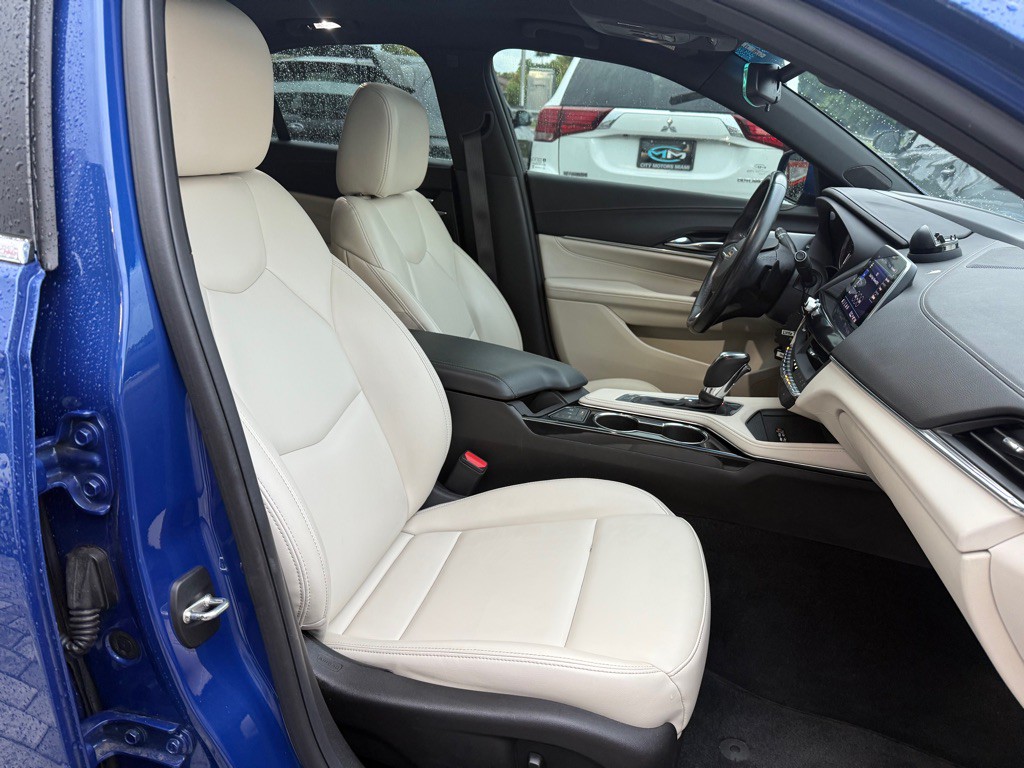 2024 Cadillac CT4 Image 32