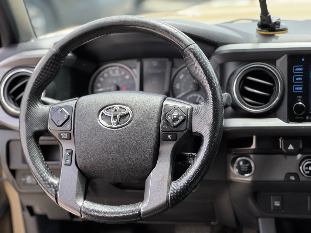2016 Toyota Tacoma Image 12
