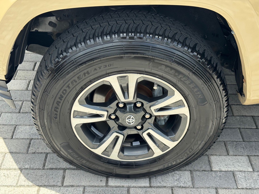 2016 Toyota Tacoma Image 22