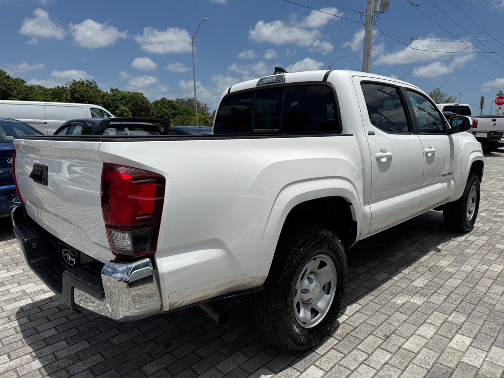 2021 Toyota Tacoma Image 8