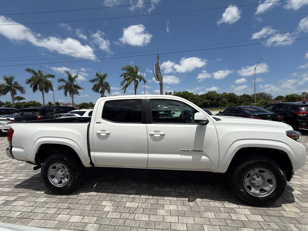 2021 Toyota Tacoma Image 9