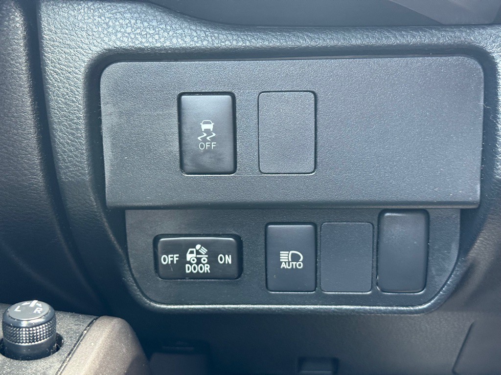 2021 Toyota Tacoma Image 21