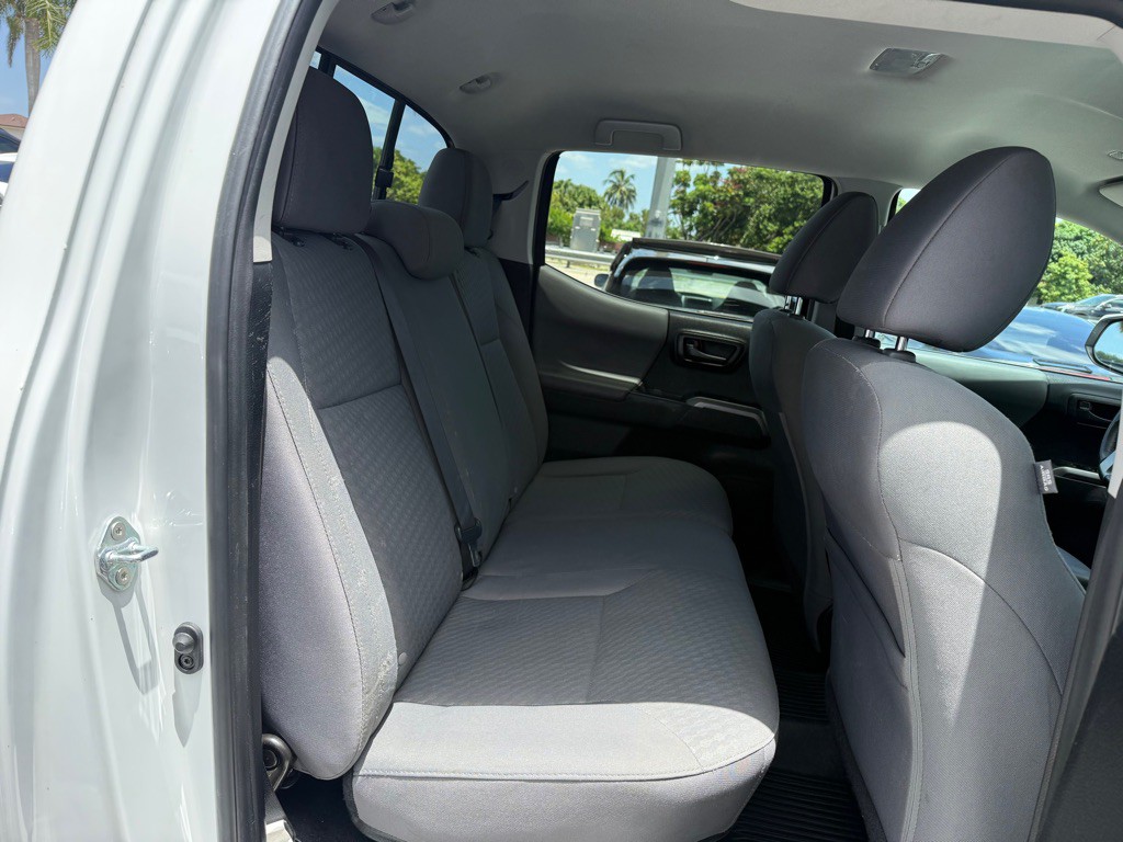 2021 Toyota Tacoma Image 24