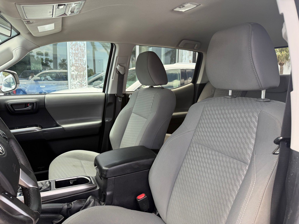 2021 Toyota Tacoma Image 28