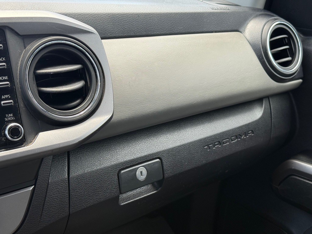 2021 Toyota Tacoma Image 14