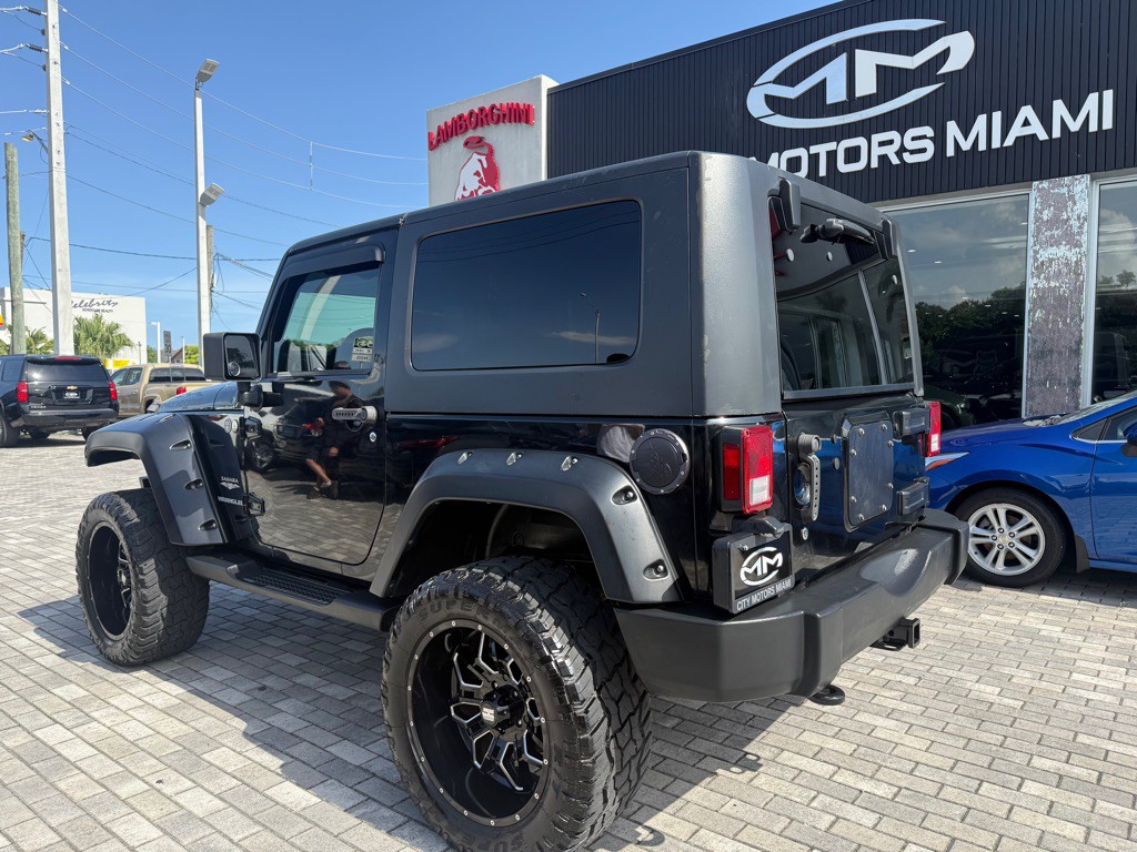 2010 Jeep Wrangler Image 8