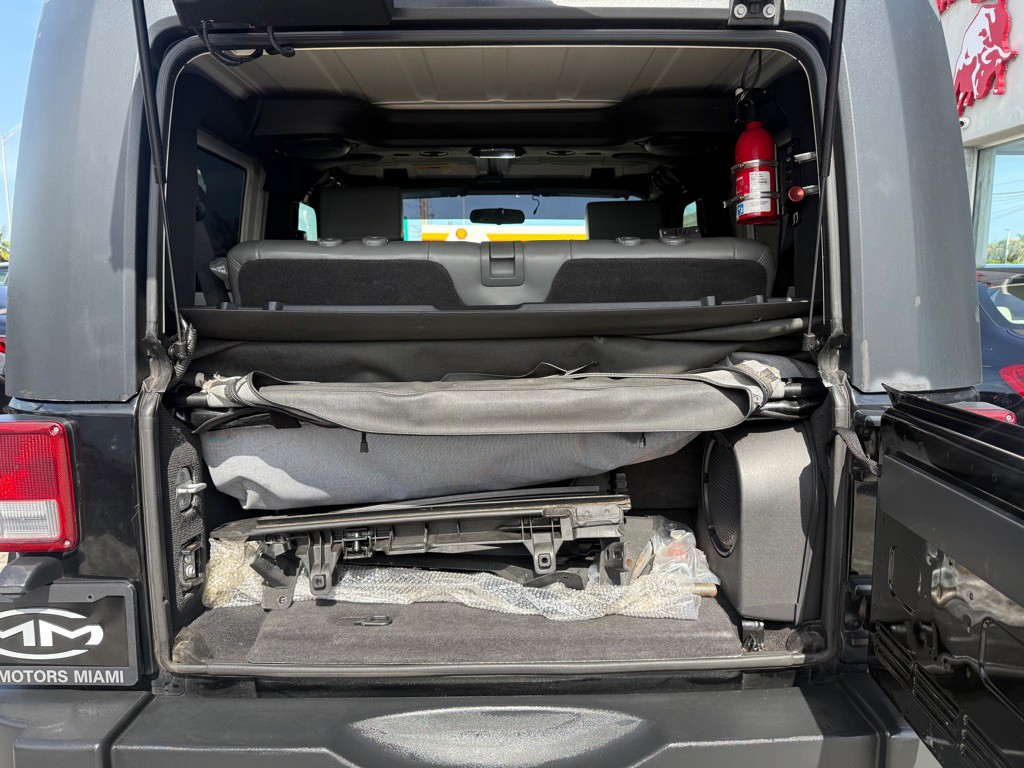 2010 Jeep Wrangler Image 10