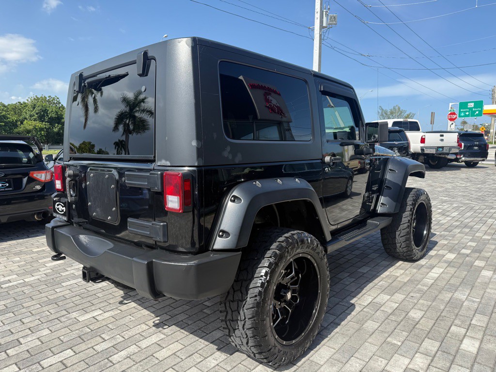 2010 Jeep Wrangler Image 11