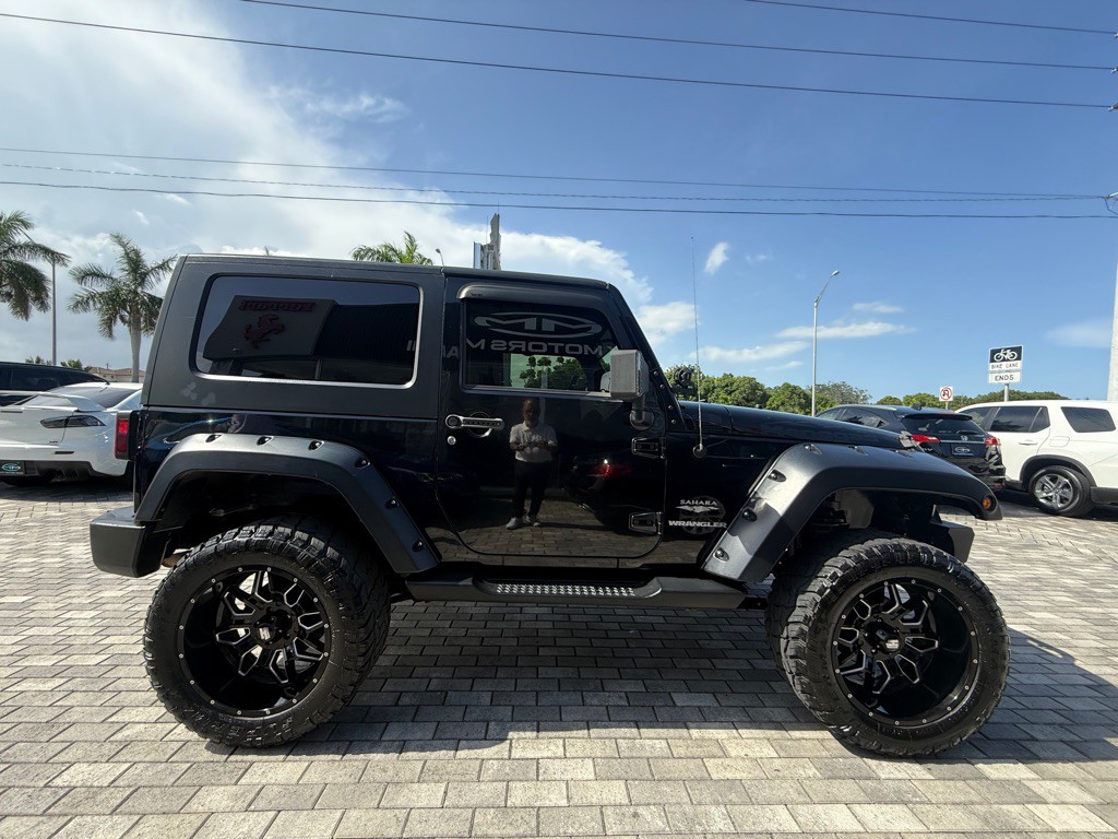 2010 Jeep Wrangler Image 12