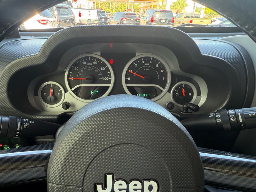 2010 Jeep Wrangler Image 20