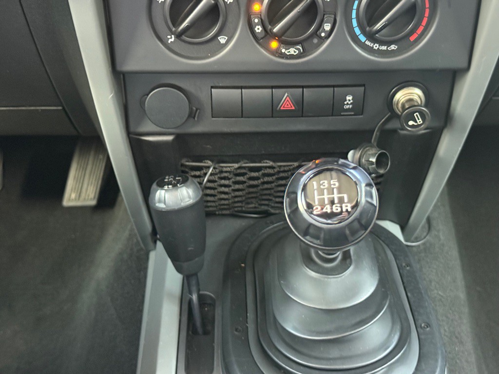 2010 Jeep Wrangler Image 25