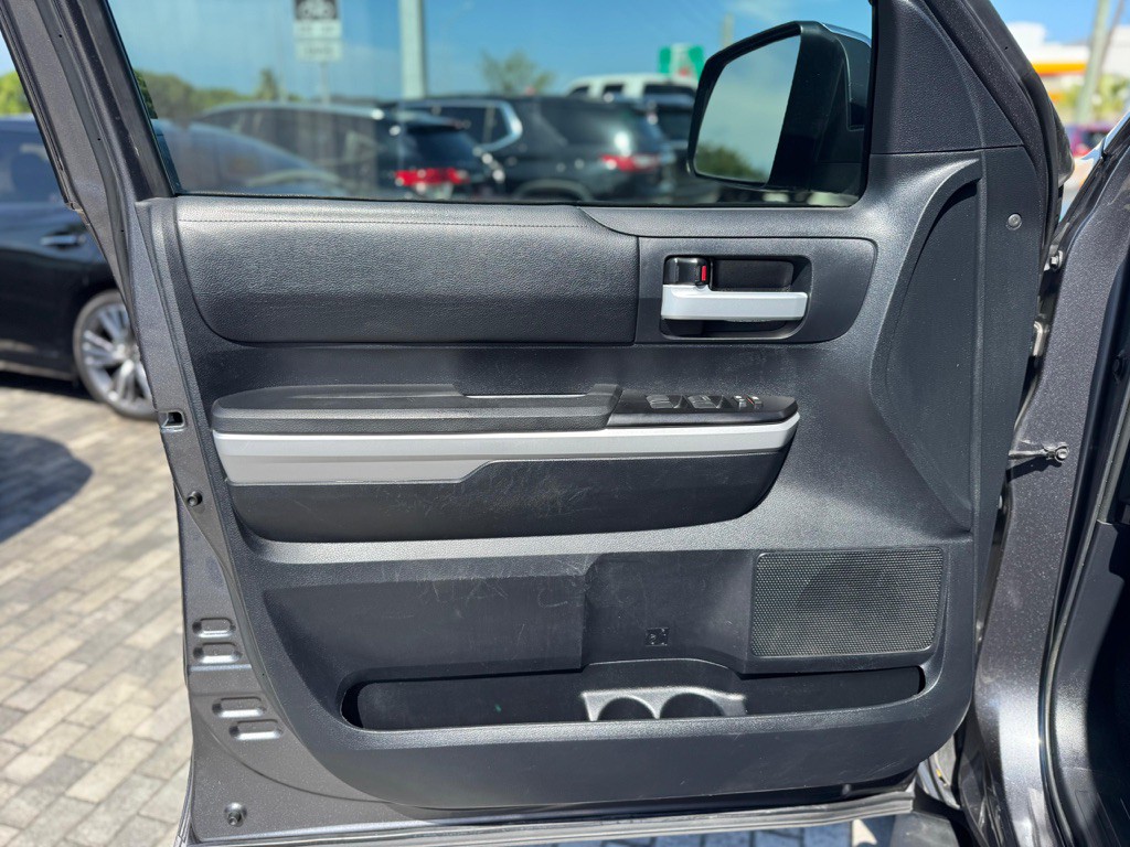 2018 Toyota Tundra Image 9