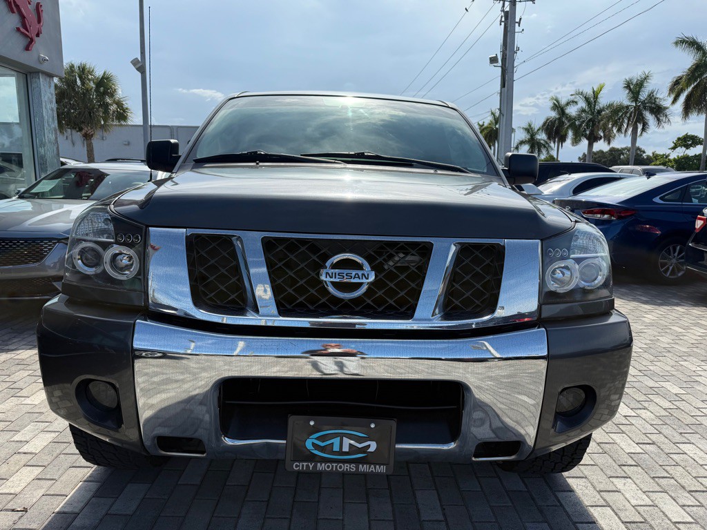 2012 Nissan Titan Image 2