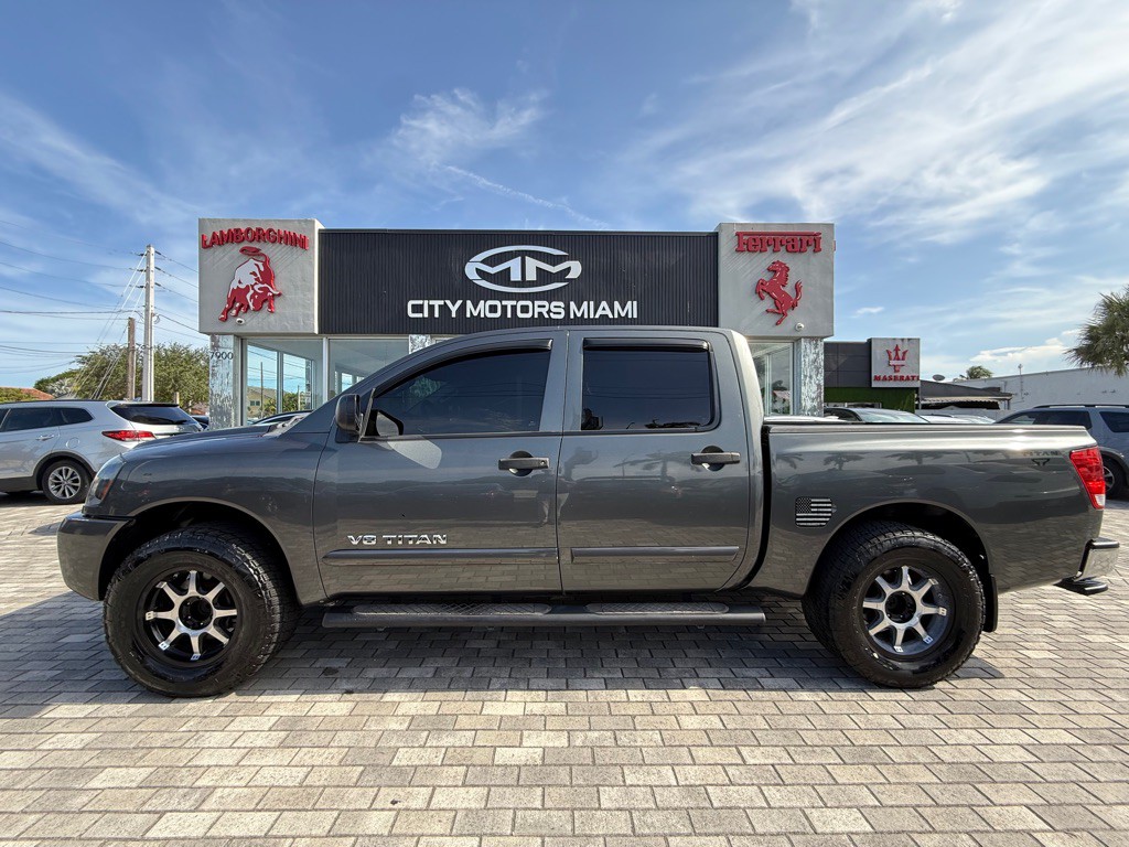 2012 Nissan Titan Image 4