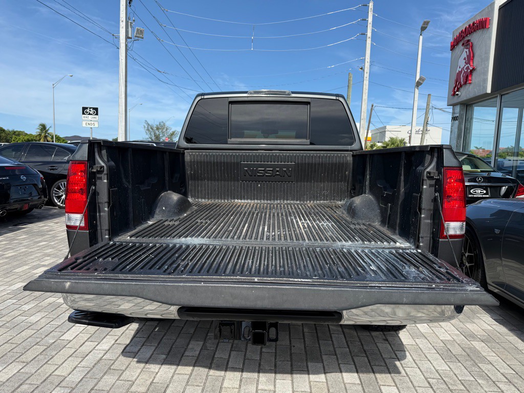 2012 Nissan Titan Image 8