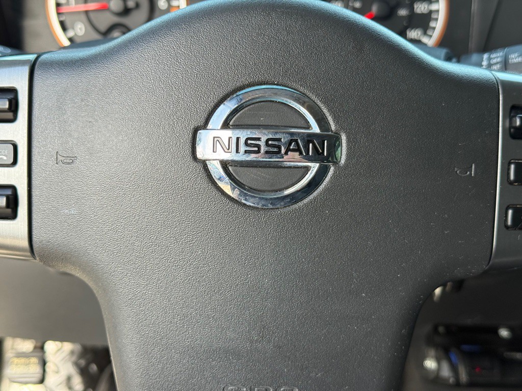 2012 Nissan Titan Image 12