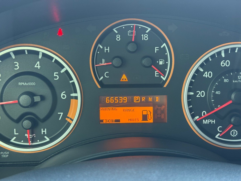 2012 Nissan Titan Image 15