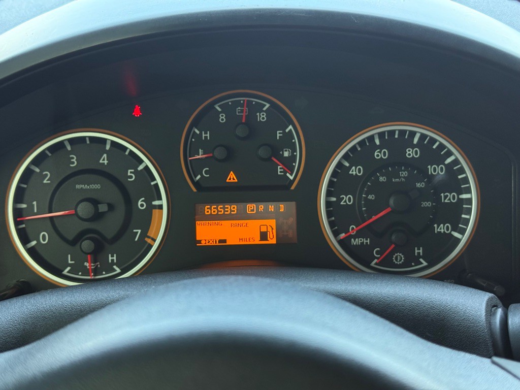 2012 Nissan Titan Image 16