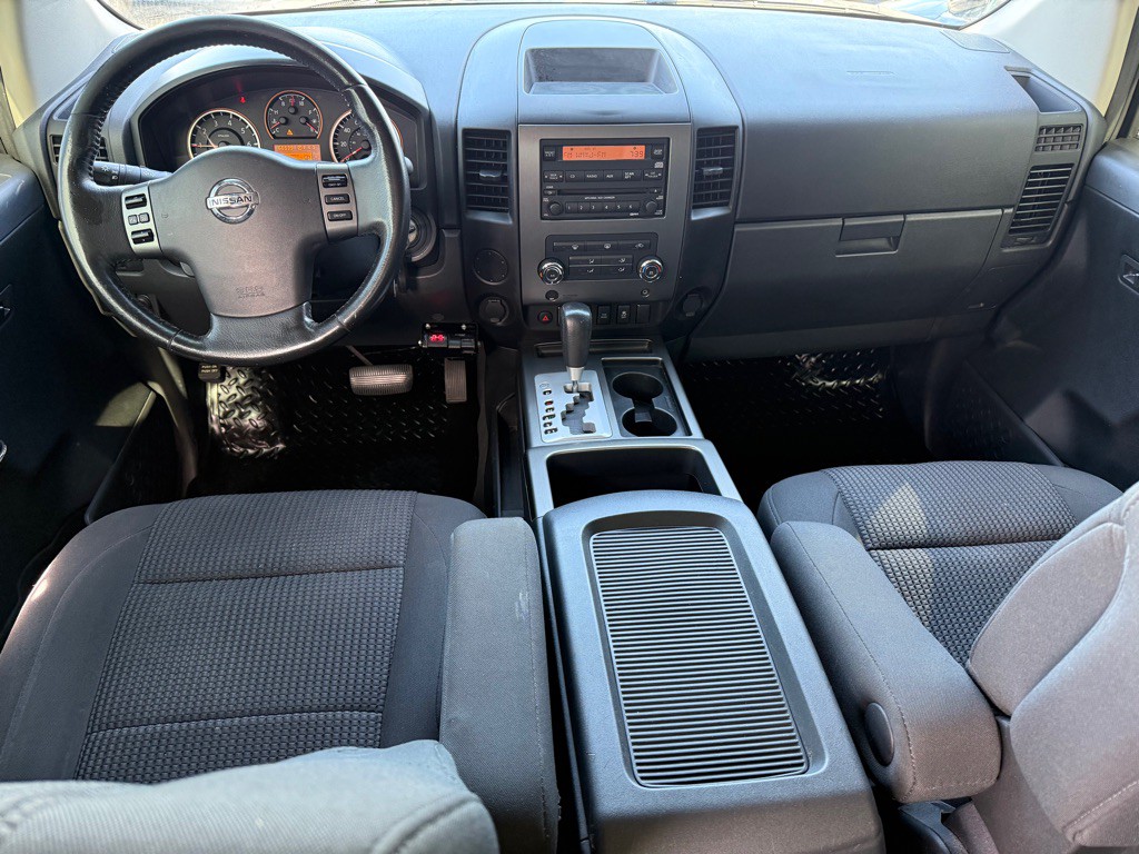 2012 Nissan Titan Image 23