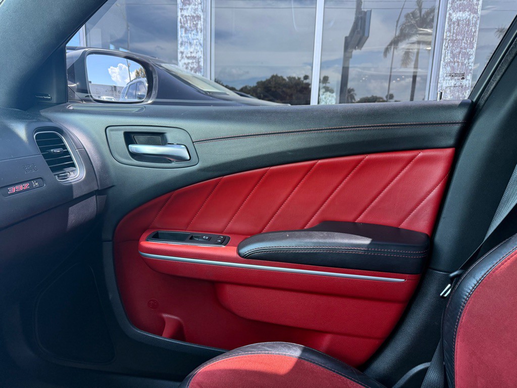 2021 Dodge Charger Image 32