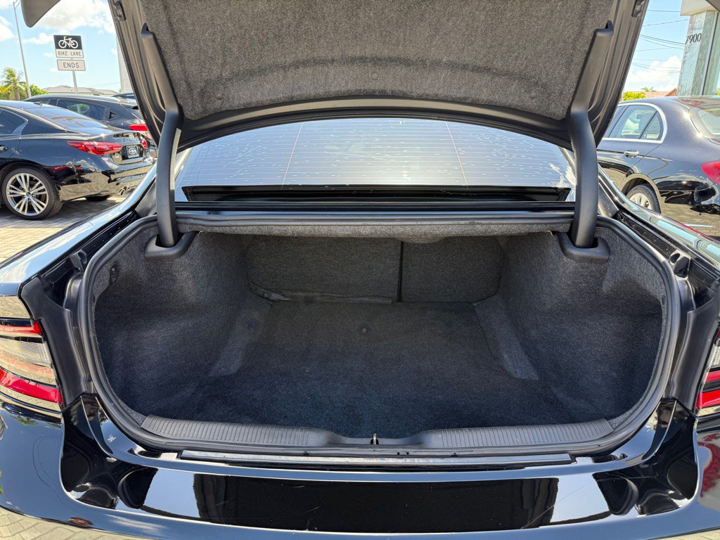 2020 Dodge Charger Image 8