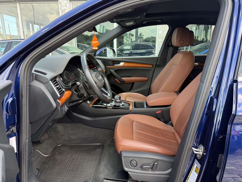 2021 Audi Q5 Image 11