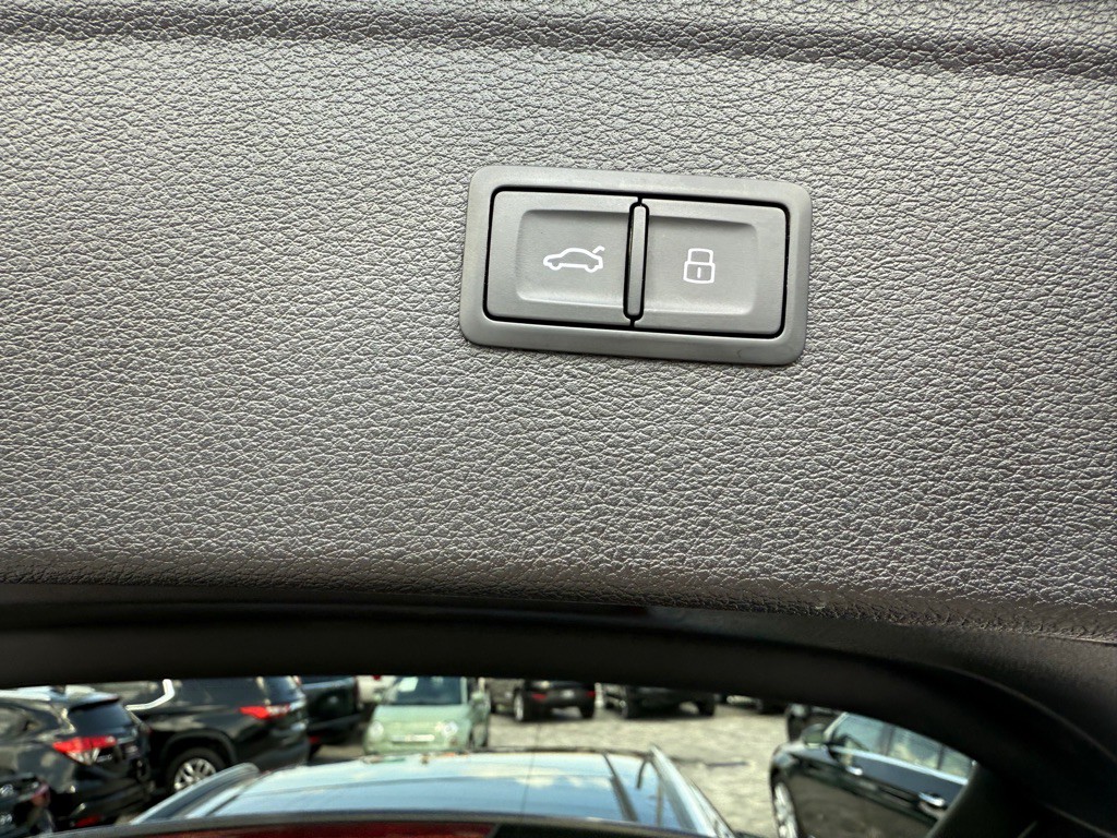 2021 Audi Q5 Image 8