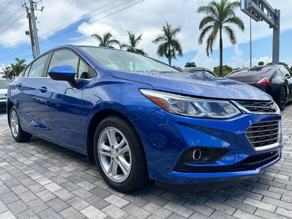 2018 Chevrolet Cruze Image 1