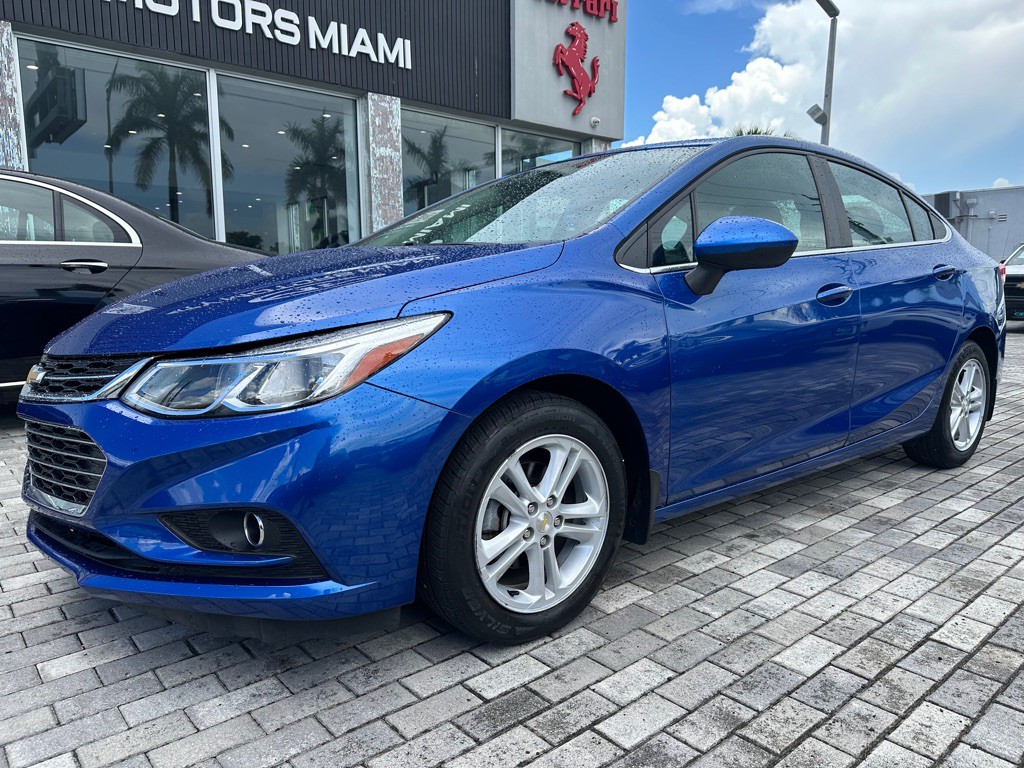 2018 Chevrolet Cruze Image 3