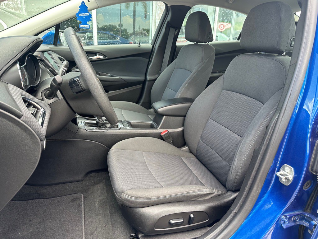 2018 Chevrolet Cruze Image 11