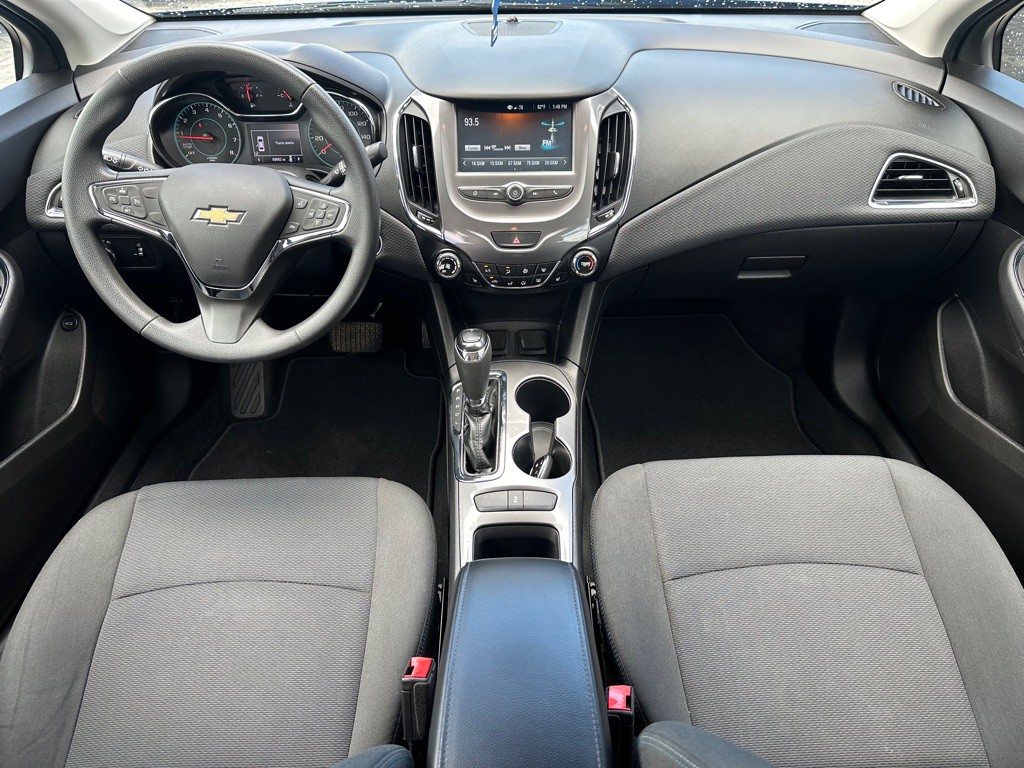 2018 Chevrolet Cruze Image 12
