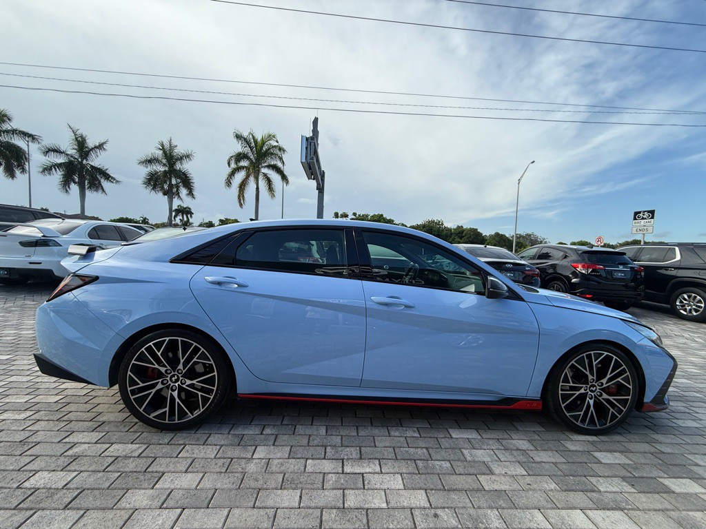 2023 Hyundai Elantra Image 9
