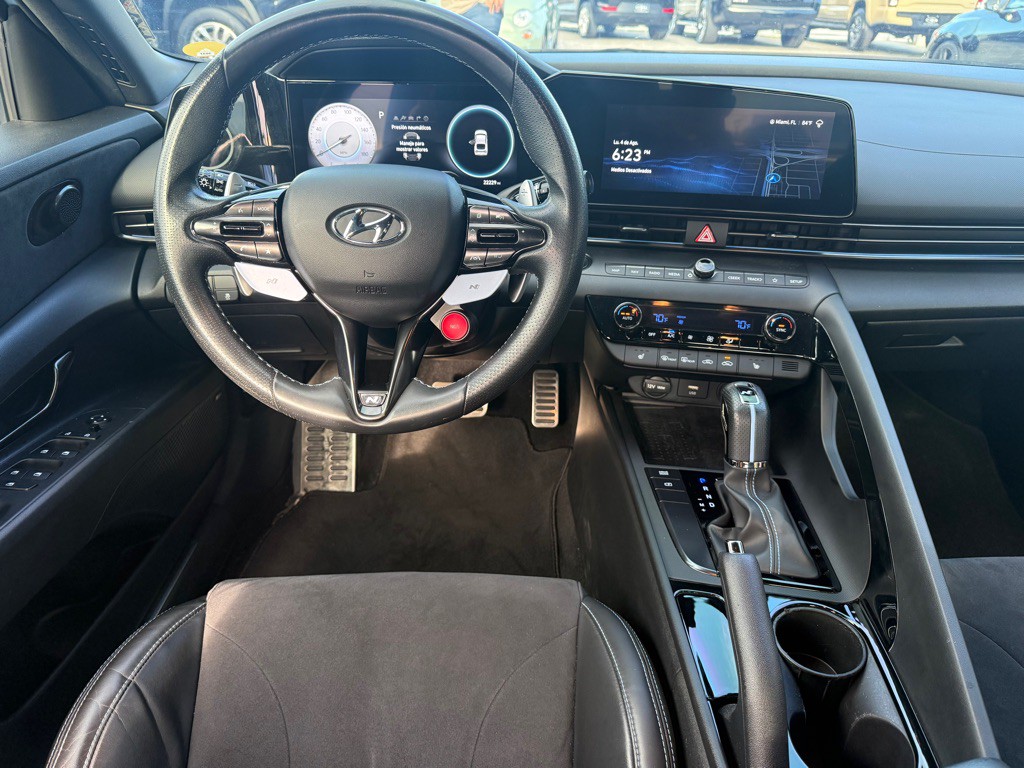 2023 Hyundai Elantra Image 11