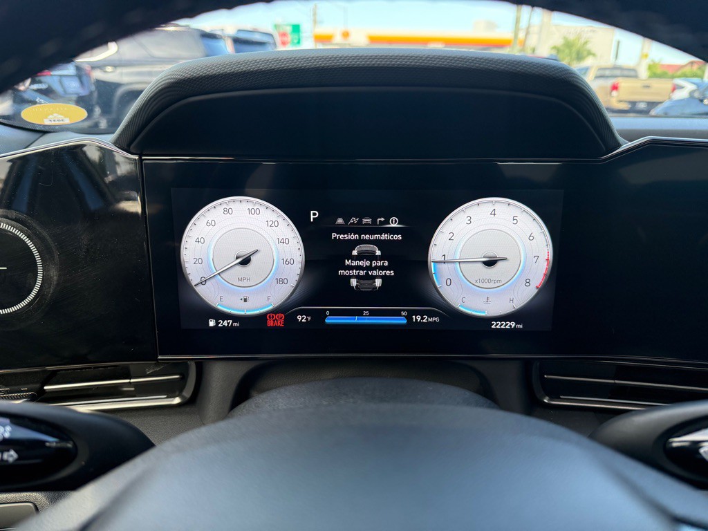 2023 Hyundai Elantra Image 20