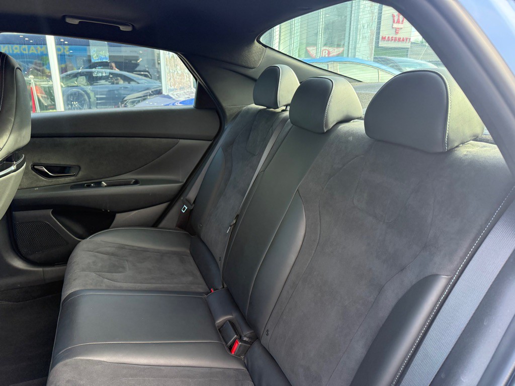 2023 Hyundai Elantra Image 26