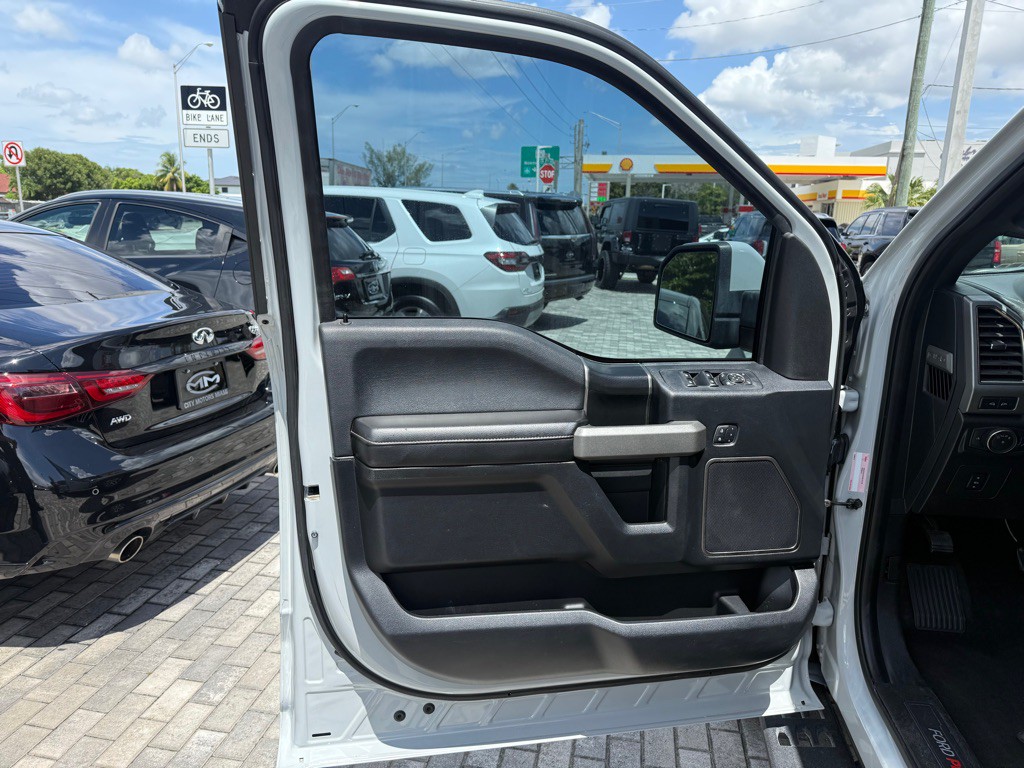 2017 Ford F-150 Image 28